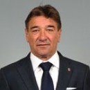 HLV Mihailo Petrović – huấn luyện viên trưởng Hokkaido Consadole Sapporo