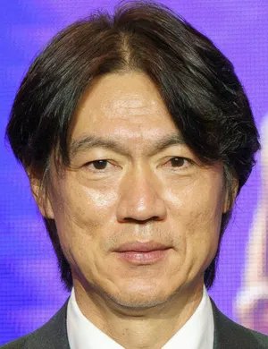 HLV Myung-Bo Hong – Huấn luyện viên trưởng (Korea Republic)