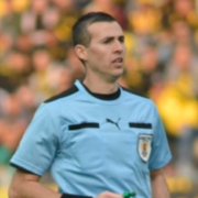 Trọng tài Roberto Silvera