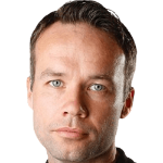 Trọng tài Paul Tierney