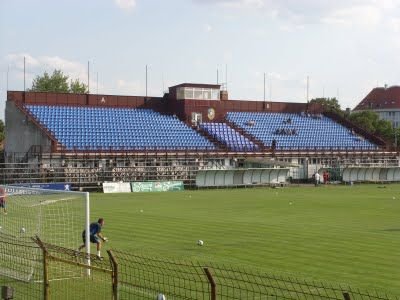 Sân vận động Révesz Géza Stadion – sân nhà của BFC Siófok