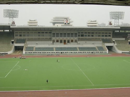 Sân vận động Kim Il-sung Stadium – sân nhà của Pyongyang City