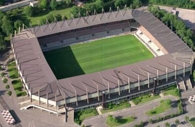 Sân vận động Stade de la Meinau – sân nhà của RC Strasbourg Alsace