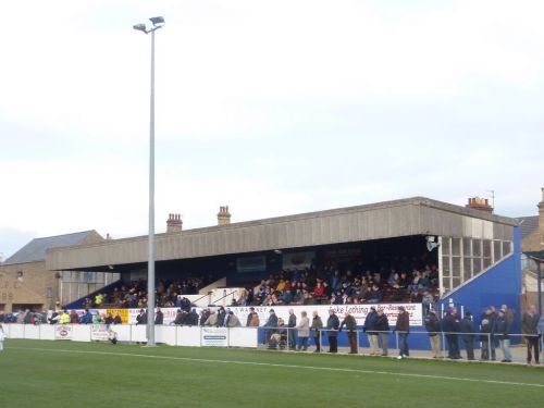 Sân vận động Crown Meadow – sân nhà của Lowestoft Town
