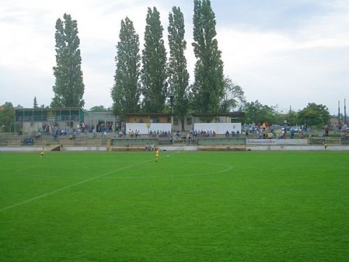 Sân vận động Sporttelep Mihály Szamosi – sân nhà của Soroksár SC