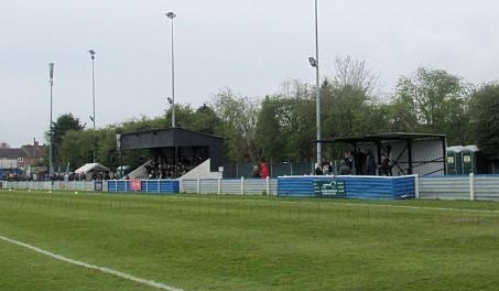 Sân vận động Bulpit Lane – sân nhà của Hungerford Town