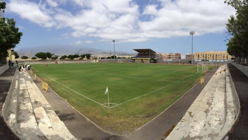 Sân vận động Campo Municipal de Fútbol Villa Isabel – sân nhà của UD Ibarra