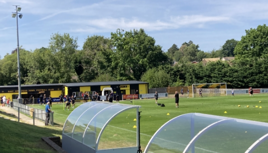 Sân vận động East Court – sân nhà của East Grinstead Town