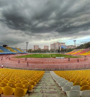 Sân vận động Dolen Omurzakov Stadium tại Bishkek, Kyrgyzstan – sức chứa 23.000 chỗ